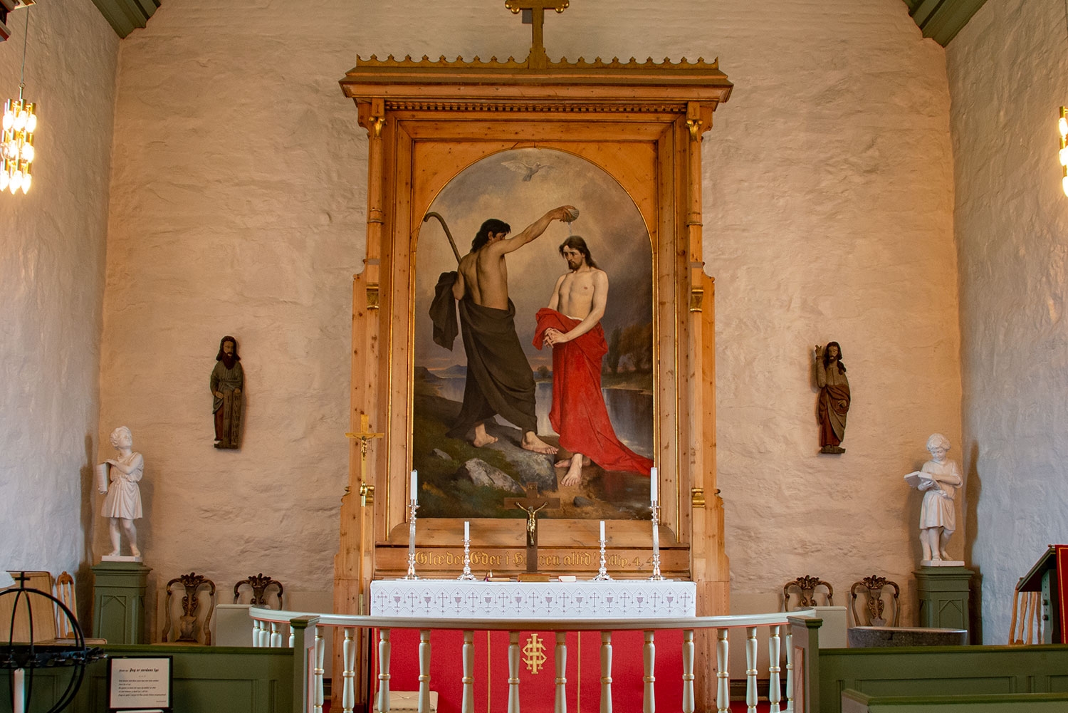 Interiør fra Haug kirke
