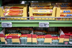 Freia-eier krymper sjokoladene i Sverige