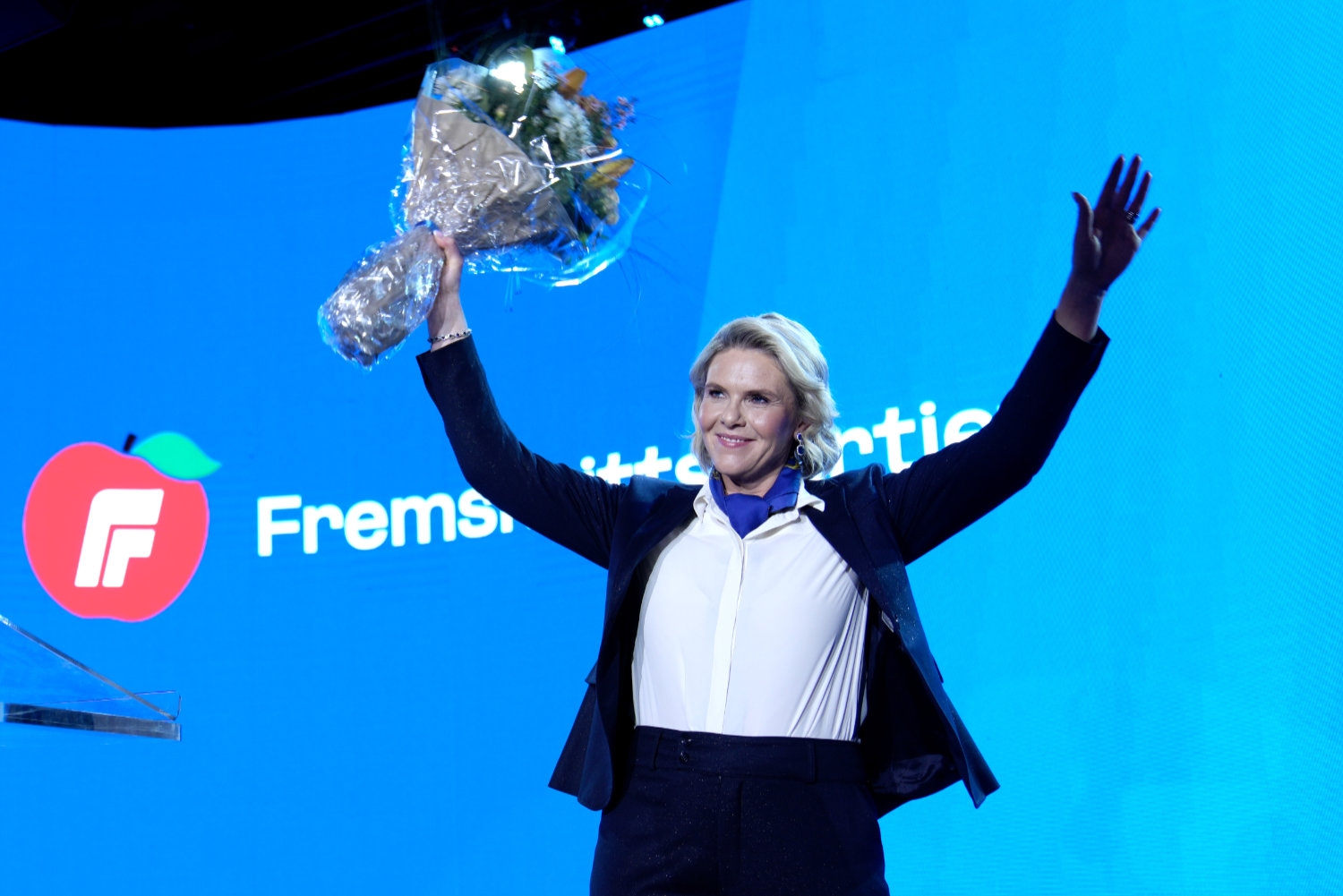 Partileder Sylvi Listhaug i Fremskrittspartiet kan juble for økt oppslutning og største parti på borgerlig side i en ny meningsmåling. 